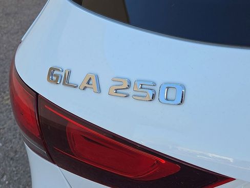 Used 2021 Mercedes-Benz GLA 250 image 17