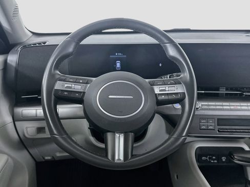 Used 2025 Hyundai Kona SEL FWD image 18