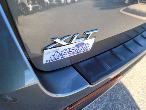 Used 2024 Ford Explorer XLT w/ Equipment Group 202A image 9