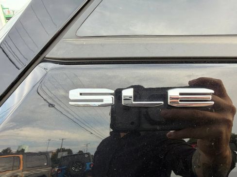 Used 2024 GMC Terrain SLE w/ Driver Convenience Package AWD/4WD image 5