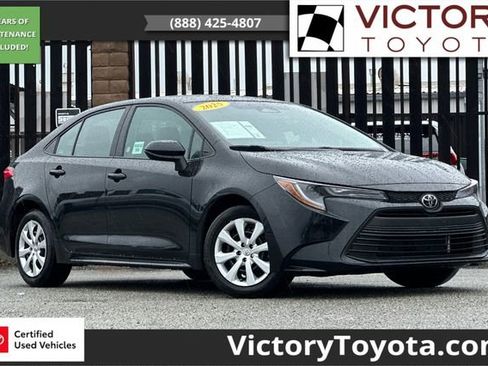 Certified 2025 Toyota Corolla LE image 1