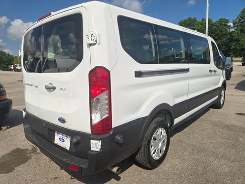 Used 2024 Ford Transit 350 XLT RWD image 4