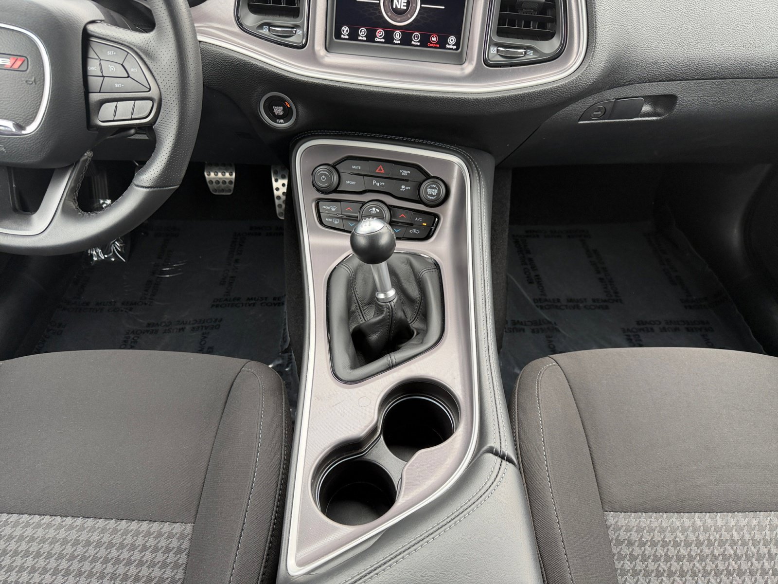 Used 2022 Dodge Challenger R/T RWD image 15