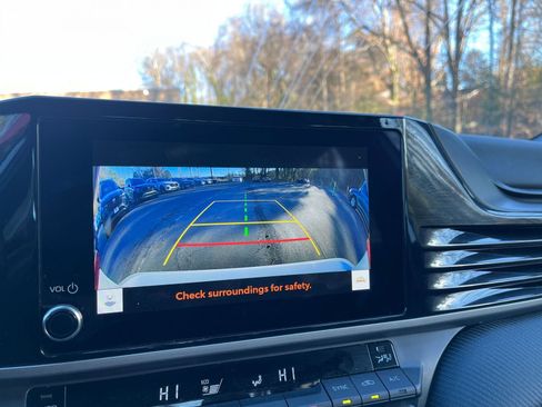 Used 2025 Toyota Camry SE image 22