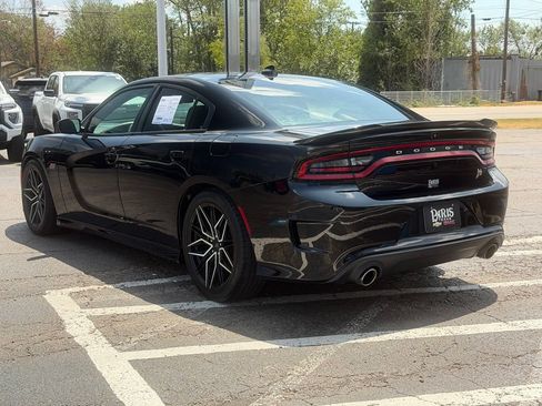 Used 2019 Dodge Charger Scat Pack RWD image 7