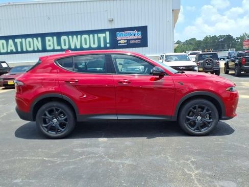 Used 2023 Dodge Hornet GT w/ GT Blacktop Package AWD/4WD image 4