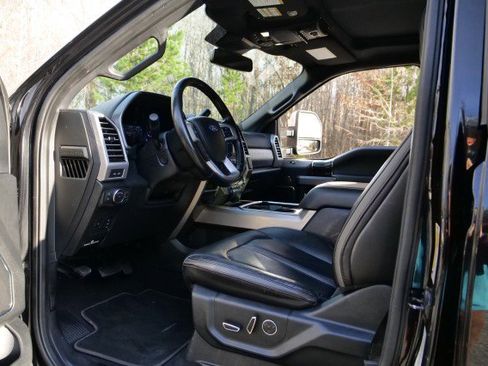 Used 2020 Ford F350 Platinum image 25