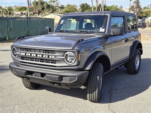 New 2025 Ford Bronco Base image 10