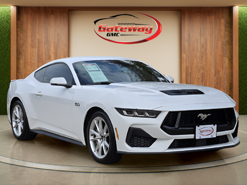 Used 2024 Ford Mustang GT Premium RWD image 3