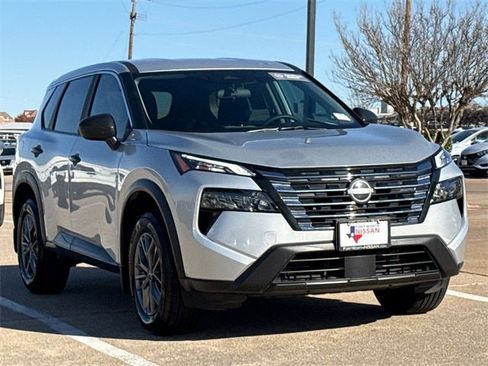 Certified 2025 Nissan Rogue S image 2