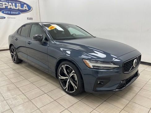 Used 2024 Volvo S60 B5 Plus image 1