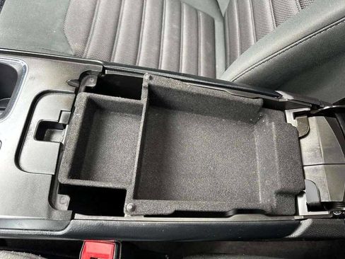 Used 2018 Ford Fusion SE image 20