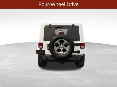 Used 2017 Jeep Wrangler Unlimited Sahara w/ Max Tow Package AWD/4WD image 6