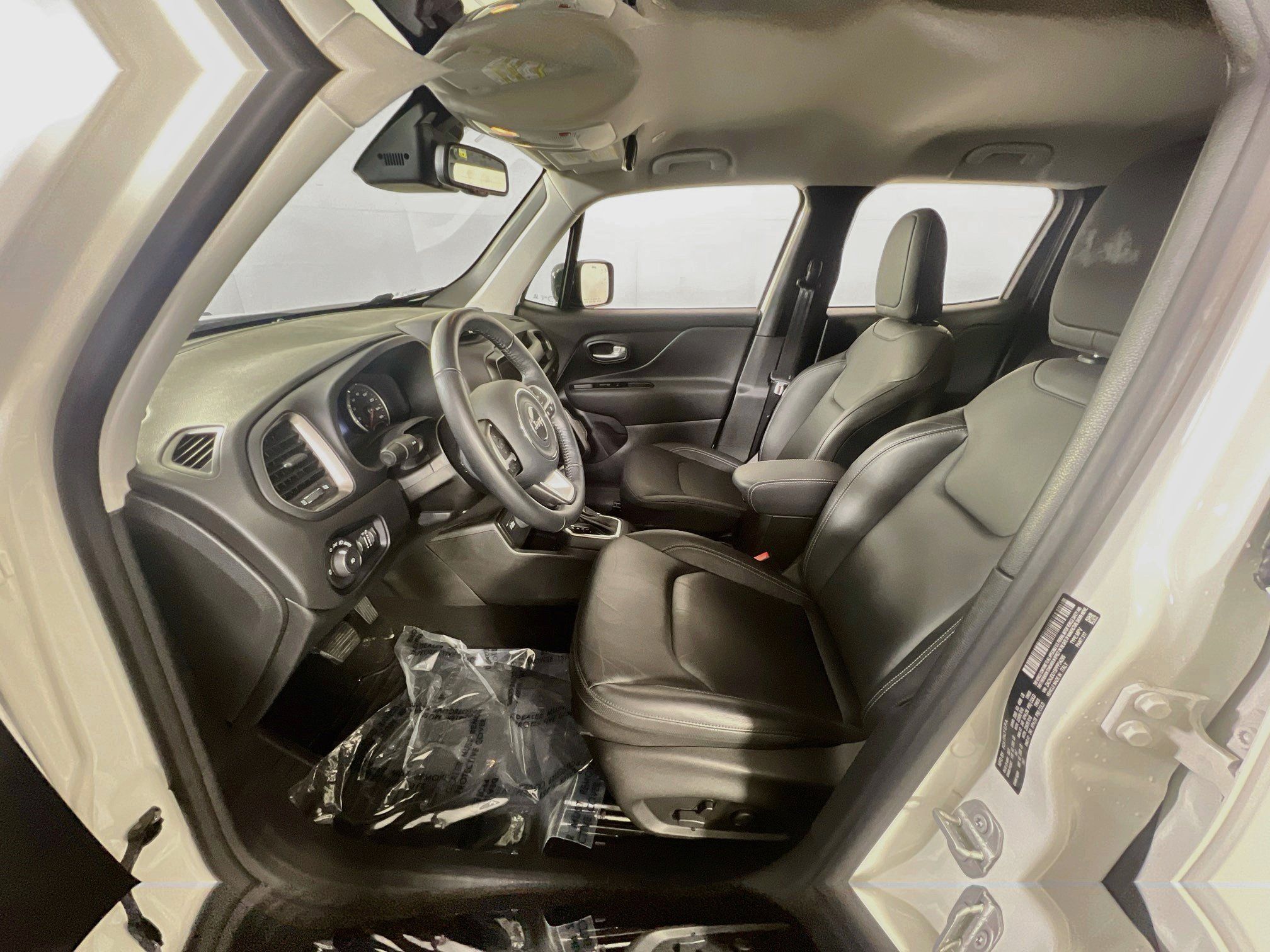 Used 2023 Jeep Renegade Limited AWD/4WD image 20