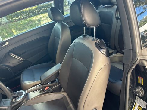 Used 2015 Volkswagen Beetle 1.8T image 13