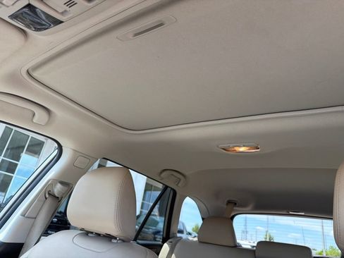 Used 2017 Subaru Outback 2.5i Limited AWD/4WD image 15