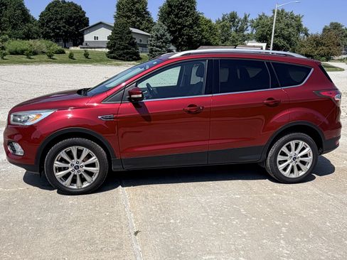 Used 2017 Ford Escape Titanium AWD/4WD image 6
