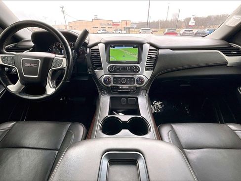 Used 2019 GMC Yukon XL SLT w/ Premium Edition image 15