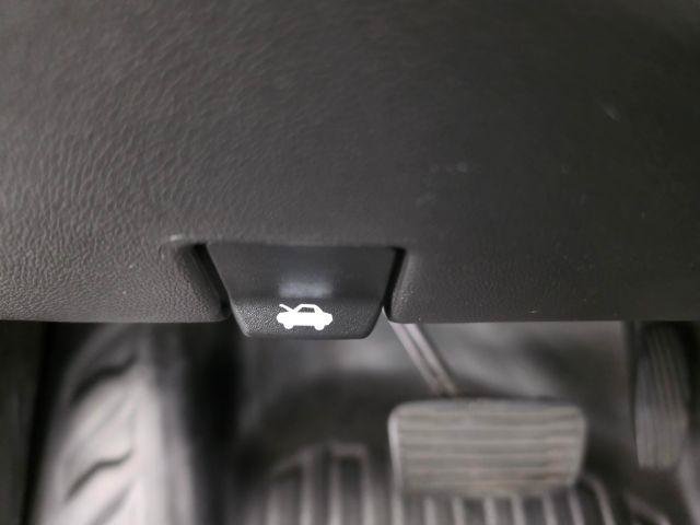 Used 2021 Chevrolet Silverado 1500 W/T AWD/4WD image 14