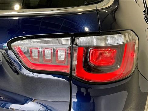 Used 2020 Jeep Compass Limited AWD/4WD image 24