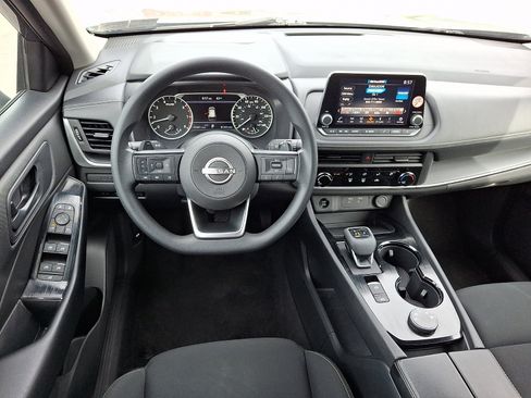 Used 2024 Nissan Rogue S AWD/4WD image 11