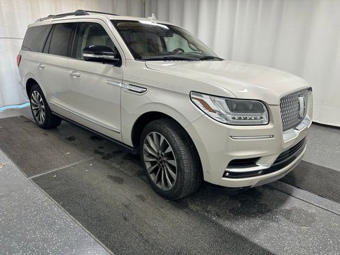 Used 2020 Lincoln Navigator Reserve w/ Luxury Package image 2