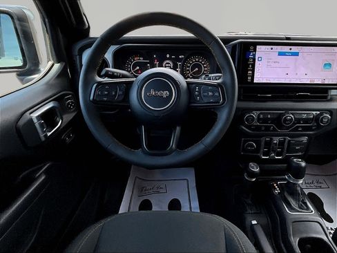 Used 2024 Jeep Wrangler Unlimited Sport AWD/4WD image 8