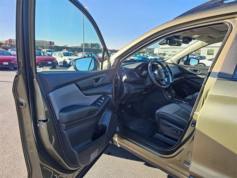 Used 2025 Subaru Ascent Onyx Edition image 18