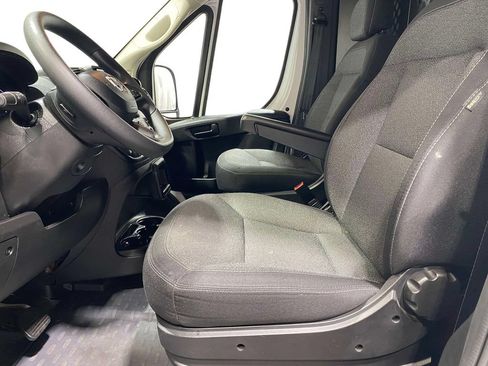 Used 2025 RAM ProMaster 2500 w/ U-Haul Equipment Group FWD image 16