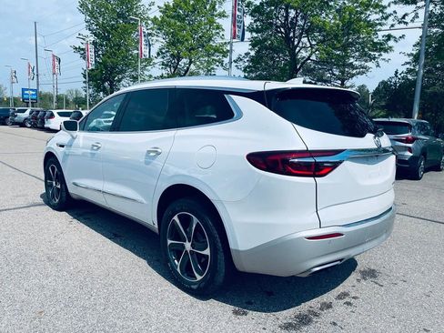 Used 2019 Buick Enclave Essence AWD/4WD image 3