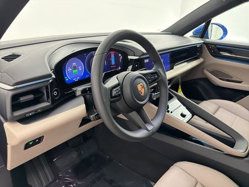 New 2026 Porsche Macan Electric image 4