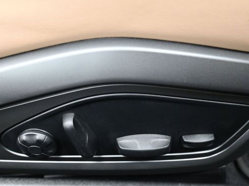 Used 2022 Porsche 911 Carrera S image 13