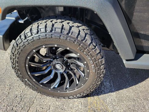 Used 2014 Jeep Wrangler Sport image 15