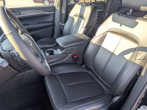 New 2025 Jeep Grand Cherokee Limited AWD/4WD image 10