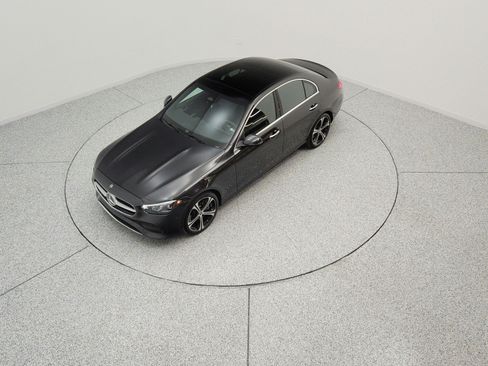 Used 2024 Mercedes-Benz C 300 Sedan image 9