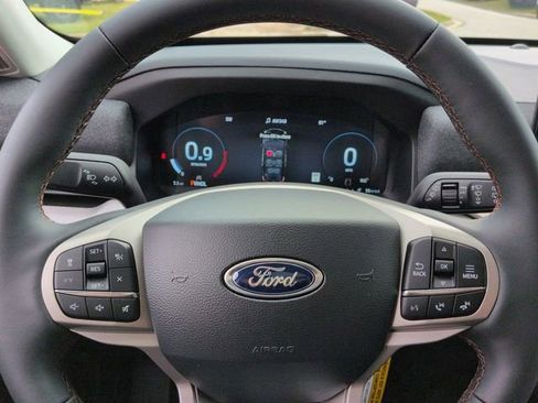 New 2025 Ford Explorer Active image 29