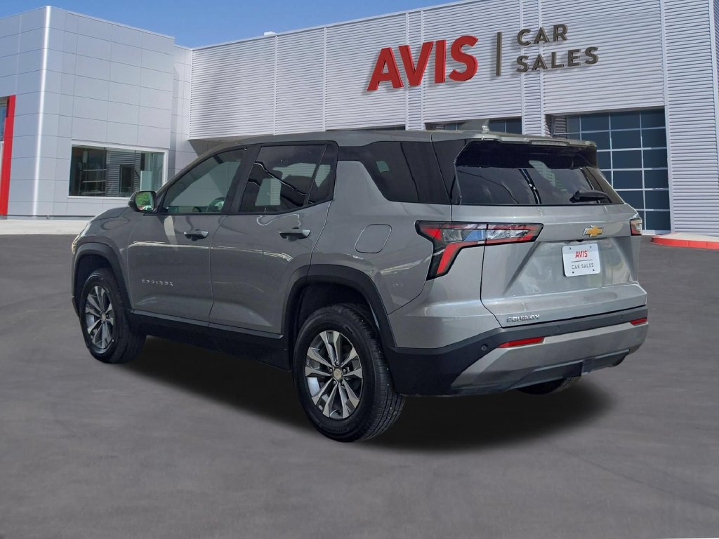 Used 2026 Chevrolet Equinox LT FWD image 9