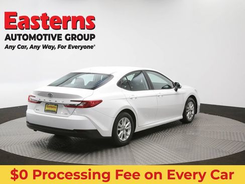 Used 2025 Toyota Camry LE FWD image 41