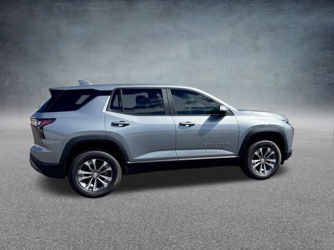 New 2026 Chevrolet Equinox LT image 3