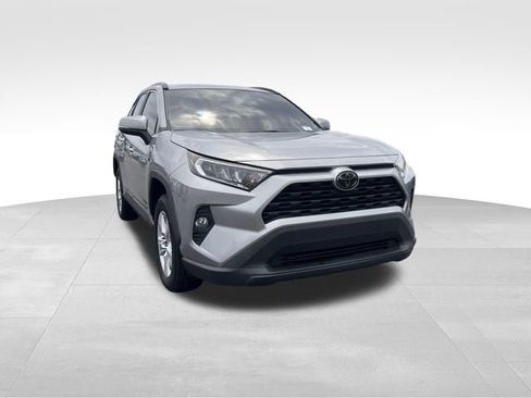 Used 2021 Toyota RAV4 XLE FWD image 7
