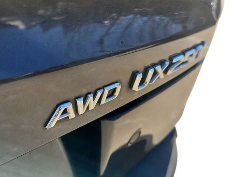 Used 2023 Lexus UX 250h F Sport image 31