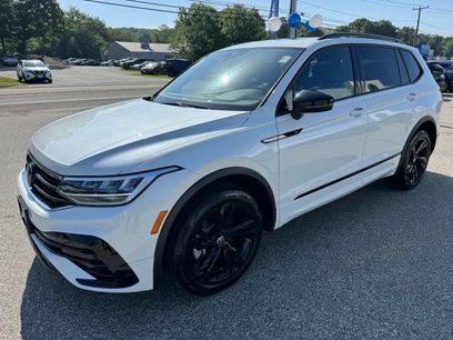 Certified 2023 Volkswagen Tiguan SE R-Line
