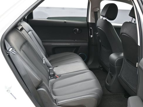 Used 2025 Hyundai Ioniq 5 Limited image 33