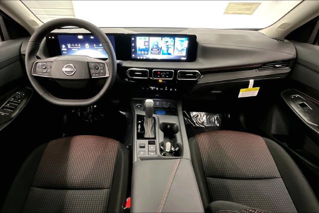 New 2027 Nissan Sentra SR FWD image 6