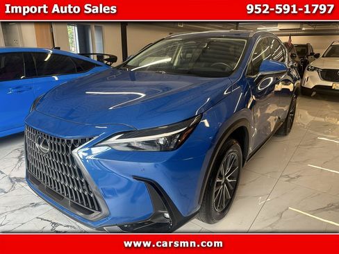 Used 2025 Lexus NX 250 FWD w/ Towing Package (2000 Lbs) image 1