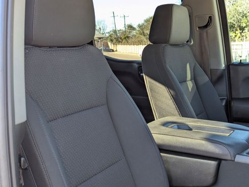 Used 2020 Chevrolet Silverado 1500 Custom w/ Custom Value Package image 31