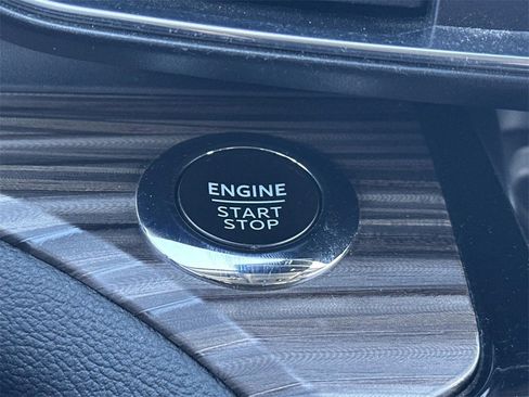 Used 2023 Ford Explorer Limited image 25