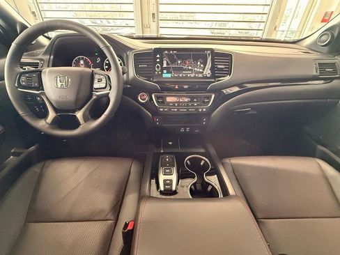 Used 2025 Honda Ridgeline Black Edition image 22