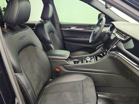 Used 2024 Jeep Grand Cherokee Trailhawk w/ Advanced Protech Group II AWD/4WD image 23