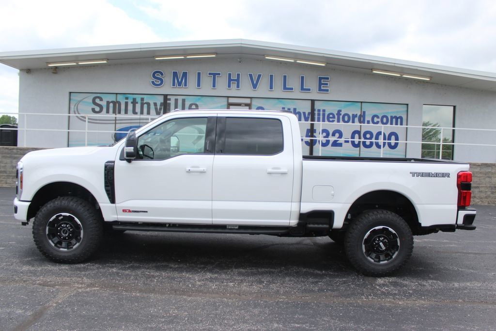 New 2026 Ford F350 Platinum w/ Tremor Off-Road Package AWD/4WD image 7